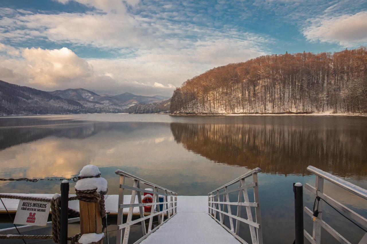 Adventure Lake Resort - Simared Baia Mare Exteriör bild